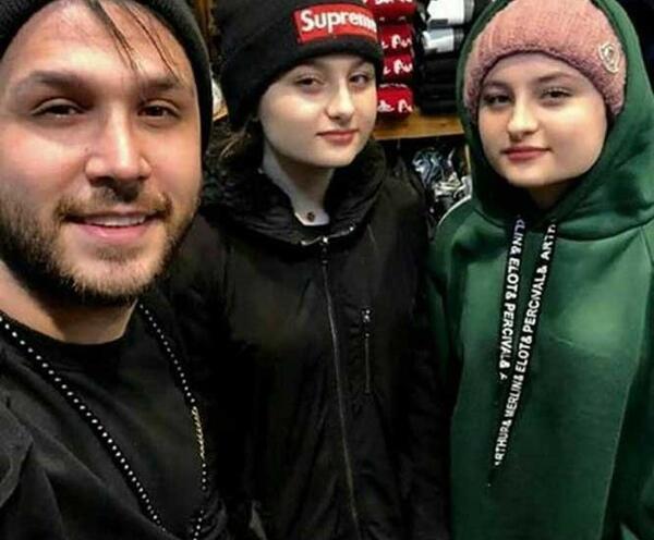 عکس سارا و نیکا با قلیون