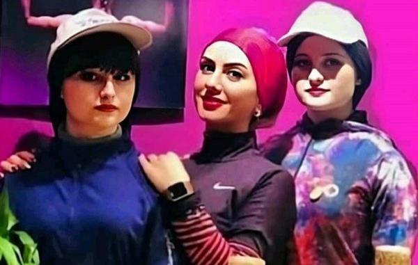 عکس سارا و نیکا با قلیون