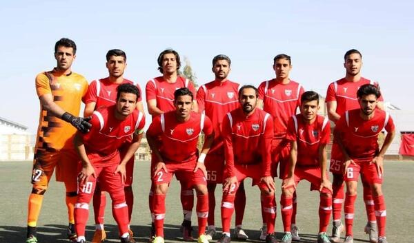 عکس فوتبال قرمز