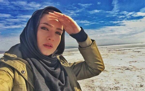 عکس فرشته در لیسانسه ها