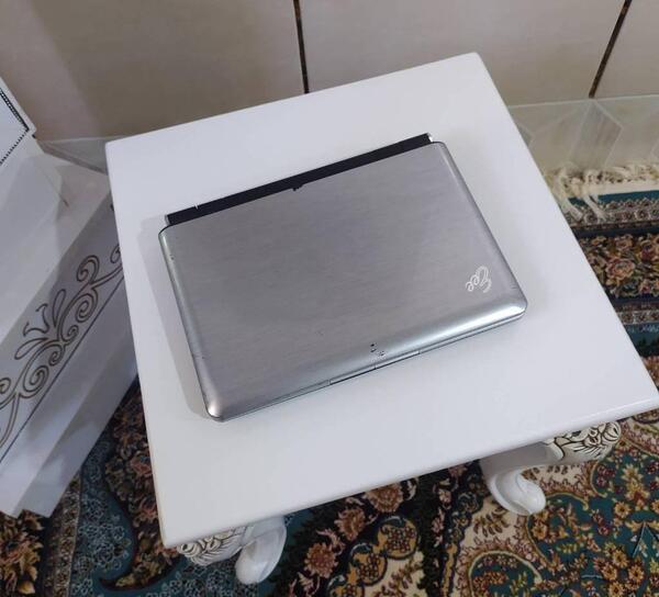 عکس لپ تاپ نقره ای