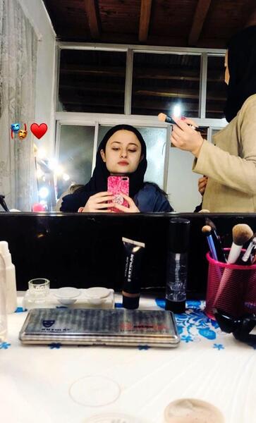 عکس سارا و نیکا در پشت صحنه