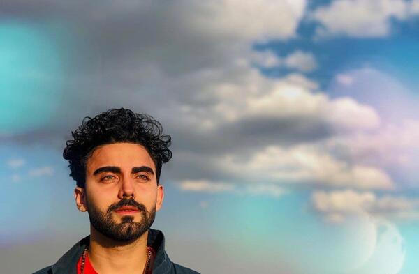 عکس نامزد محمد صادقی