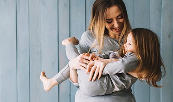 عکس های عاشقانه مادر دختری