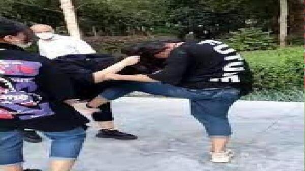 عکس مادر هلیا قمه کش
