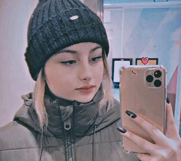 عکس گوشی سارا و نیکا فرقانی اصل