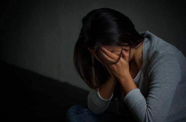عکس پروفایل گریه شدید دختر