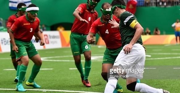 عکس فوتبال با ماه