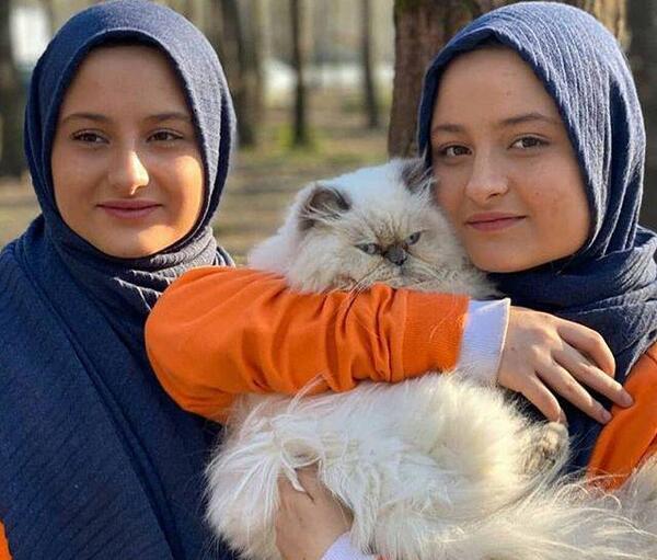عکس مادر سارا و نیکا