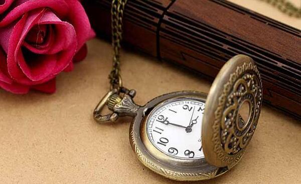 عکس ساعت گردنبندی
