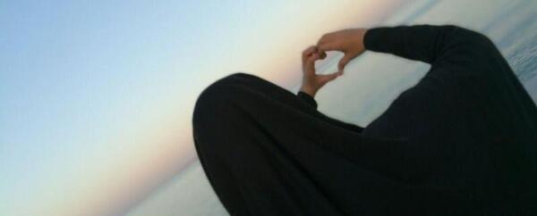 عکس نوشته دختر چادری تنها
