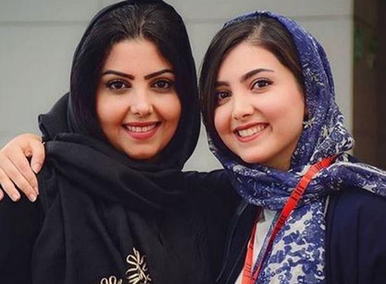 عکس مادر نازنین بیاتی