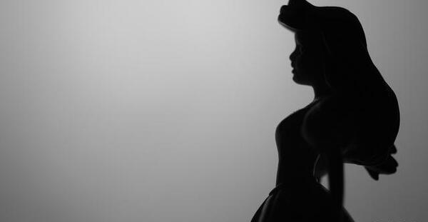 عکس ضد نور در اتلیه