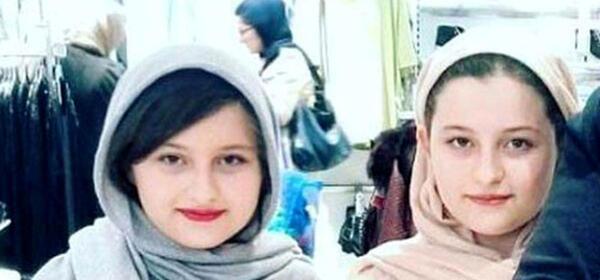 عکس های سارا و نیکا با آرایش غلیظ