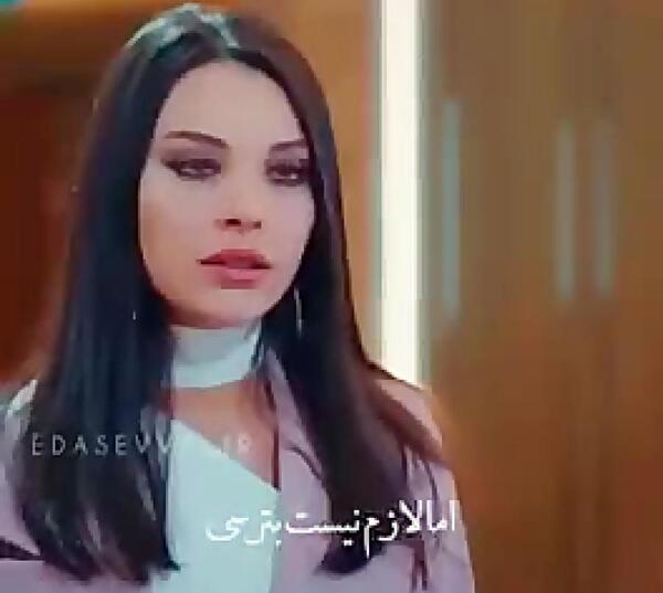 عکس ییلدیز با موهای مشکی