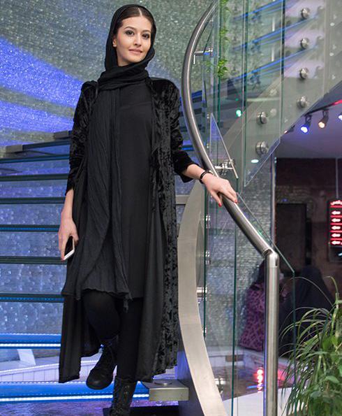 عکس فیلم لاک قرمز