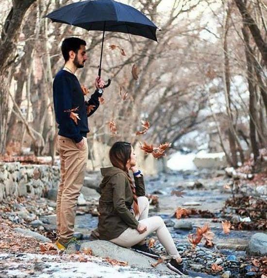 عکس دونفره زیر چتر