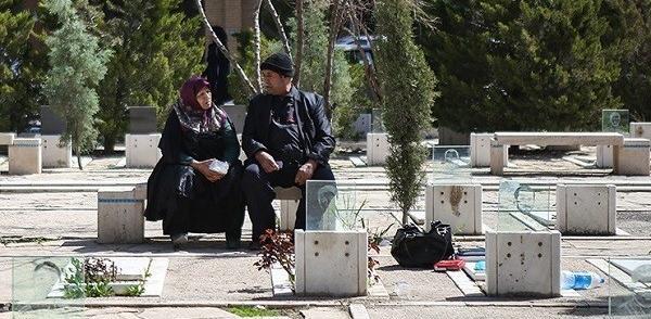 عکس قبر بابک خرمدین کارگردان