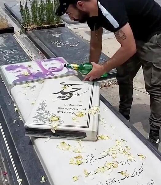 عکس قبر وحید مرادی عقاب ایران