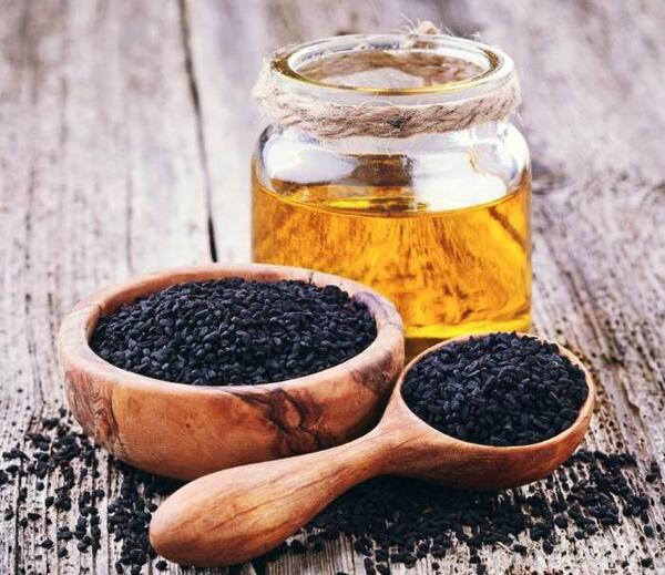 عکس روغن سیاه دانه اصل