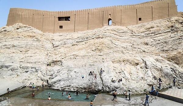 عکس قدیمی چشمه علی