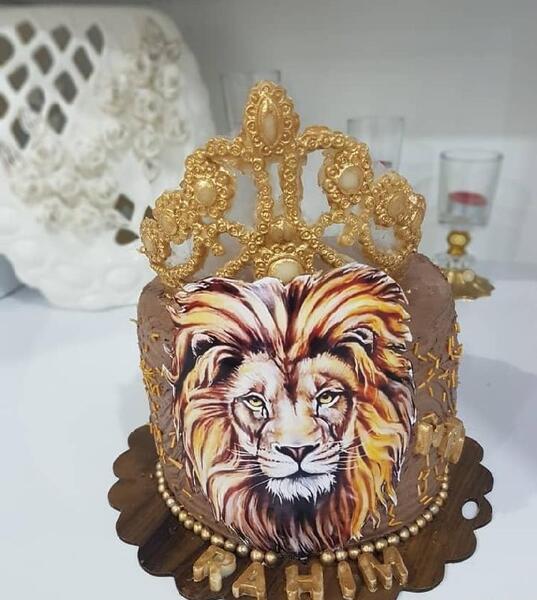 عکس شیر روی کیک