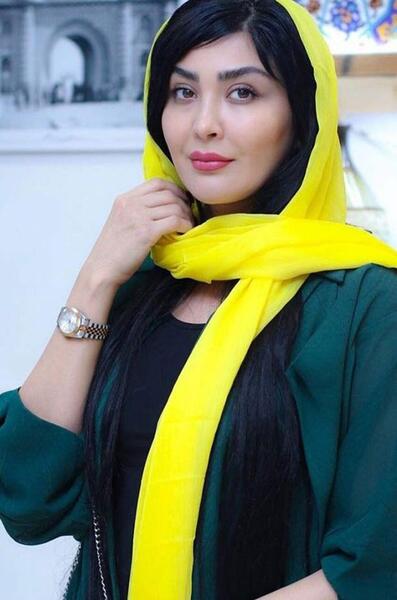 عکس زن زیبا با شال