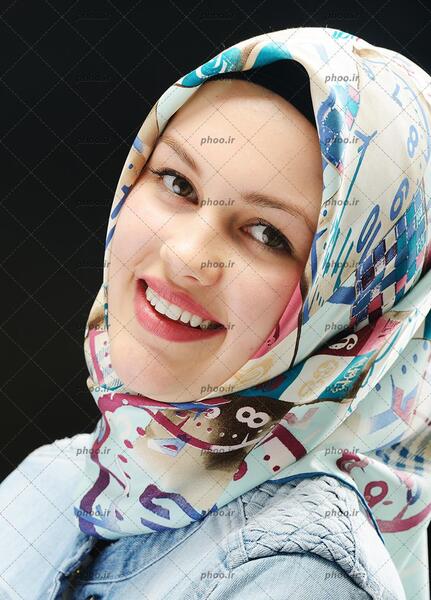 عکس زن زیبا با شال