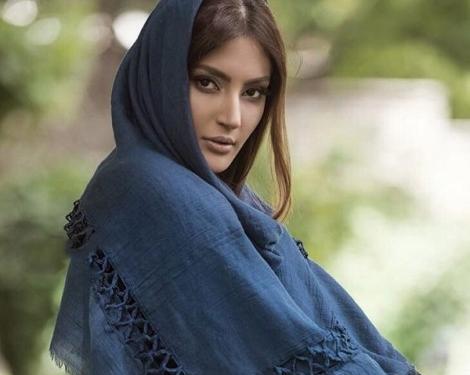 عکس زن زیبا با شال