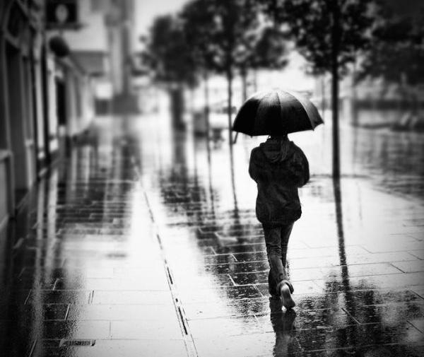 عکس تنهایی قدم زدن