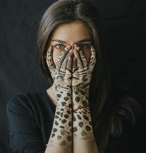 عکس پروفایل دختر نصف صورت