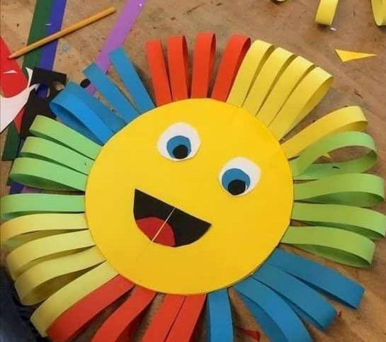 عکس کاردستی ساده با کاغذ رنگی