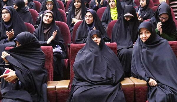 عکس رئیسی و همسرش