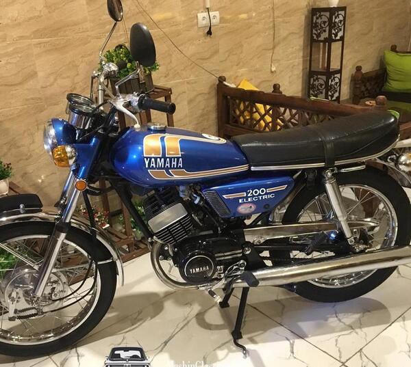 عکس موتور یاماها ۲۰۰