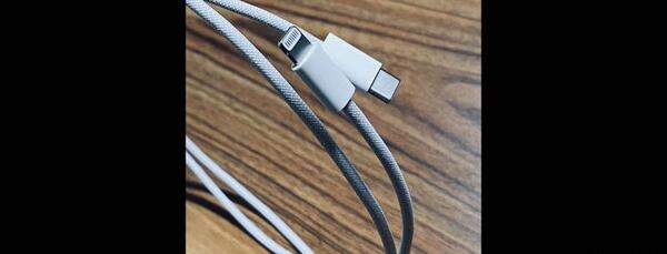 عکس کابل ایفون