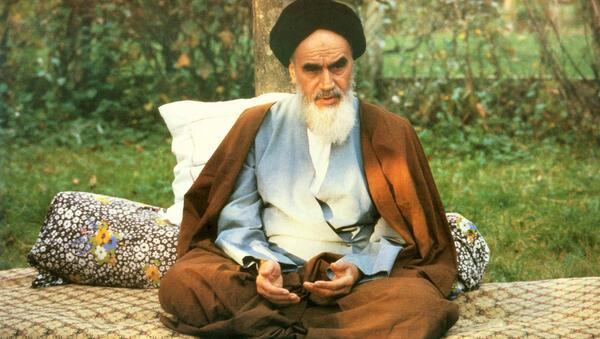 عکس ساده امام خمینی
