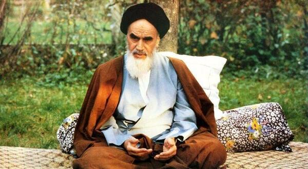 عکس ساده امام خمینی