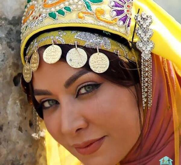 عکس زن لری با لباس محلی