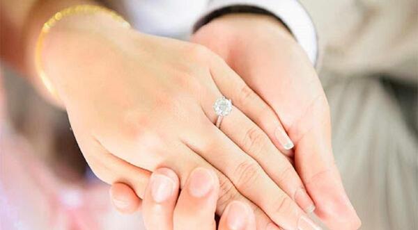 عکس یک نامزد