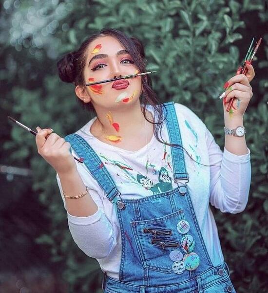 ژست عکس دخترانه تکی هنری