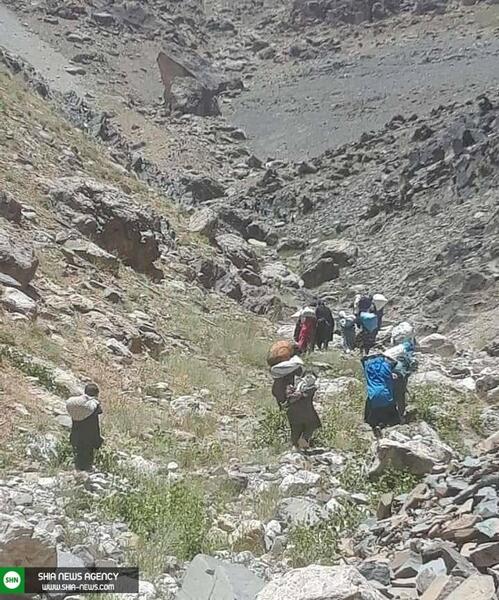 عکس طالبان پشت میز اشرف غنی