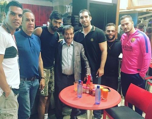 عکس وحید مرادی با امین اقا فرزانه