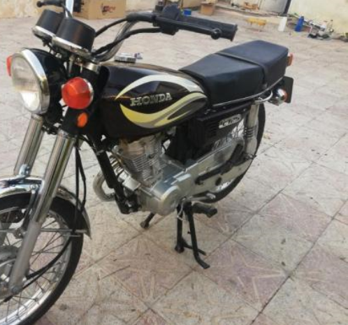 عکس موتور فروشی اوز