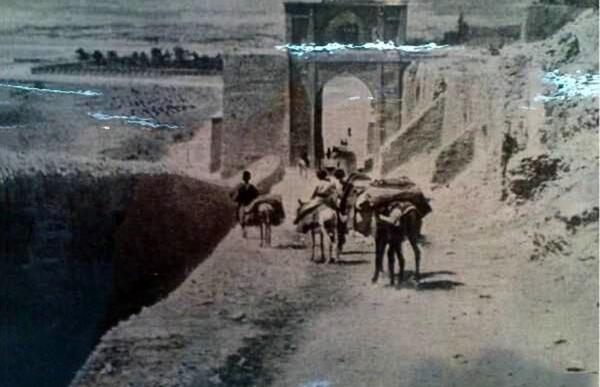 عکس قدیمی دروازه قران