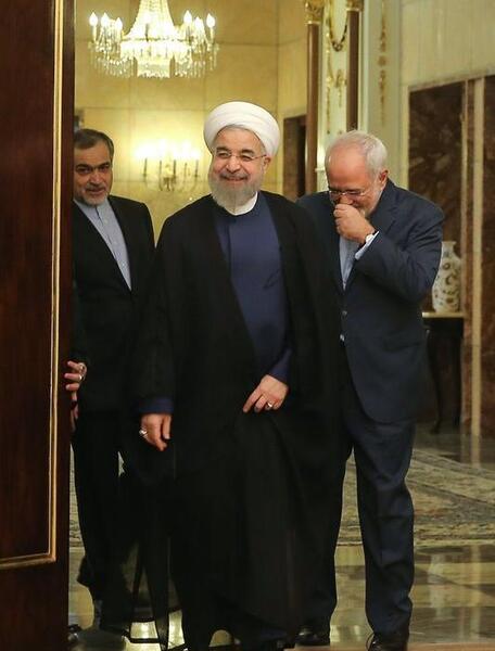 عکس خنده حسن روحانی
