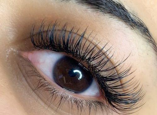 عکس کاشت مژه کلاسیک