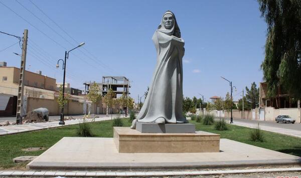 عکس مجسمه مادر و فرزند
