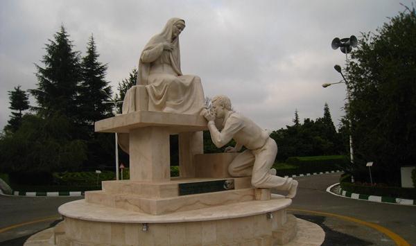 عکس مجسمه مادر و فرزند