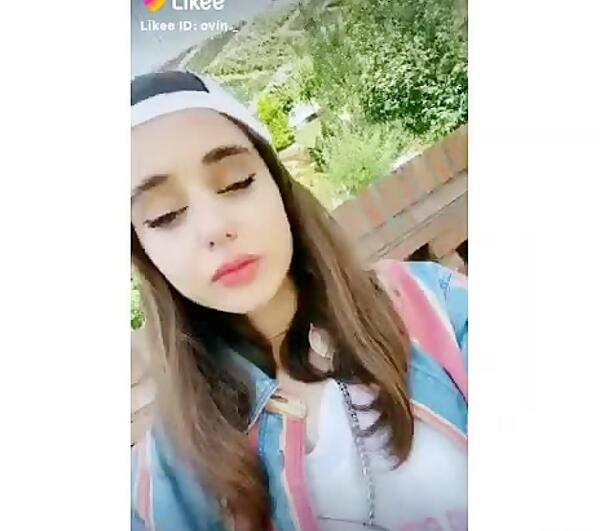عکس لب نیکا فلاحی