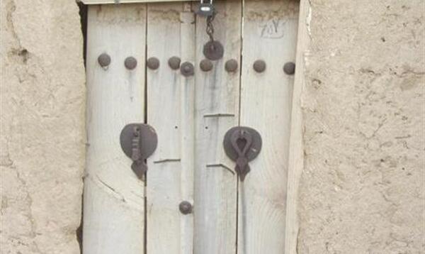 عکس درب چوبی قدیمی